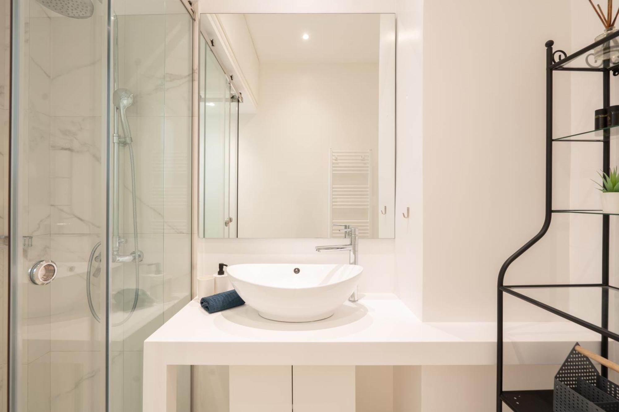 Sophisticated Modern Apt In Athens Center Luaran gambar